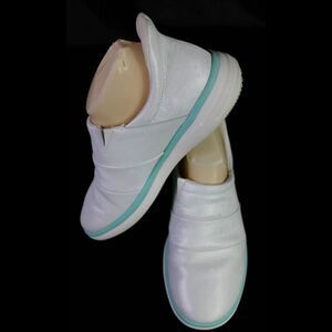 Infinity By Cherokee Slip On Shoes Slip Resistant size 9.